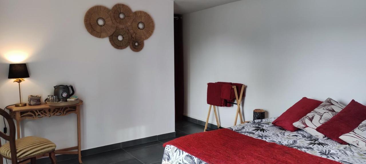 Les Coulirooms - Gite Sainte-Anne  Esterno foto
