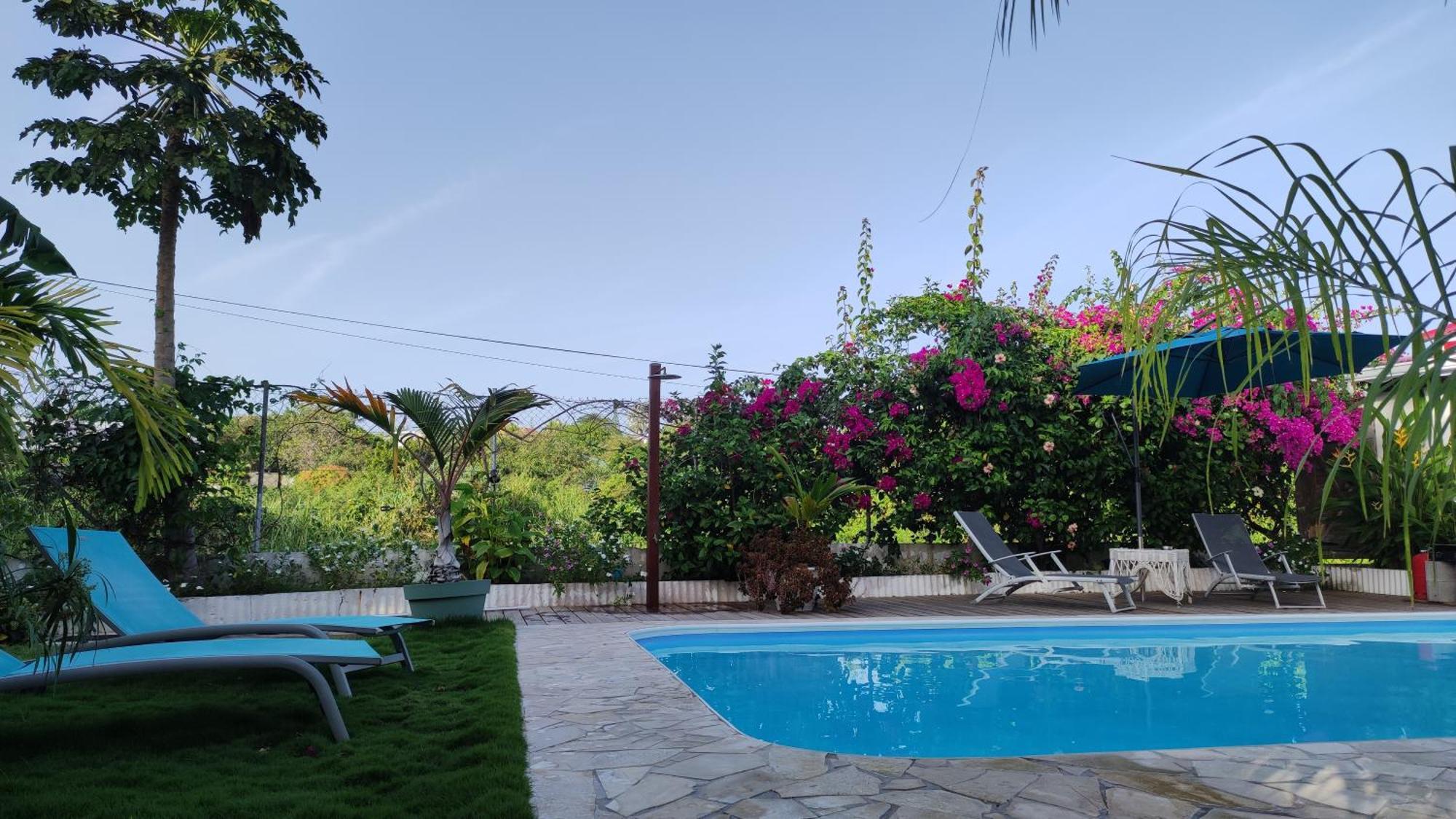 Les Coulirooms - Gite Sainte-Anne  Esterno foto