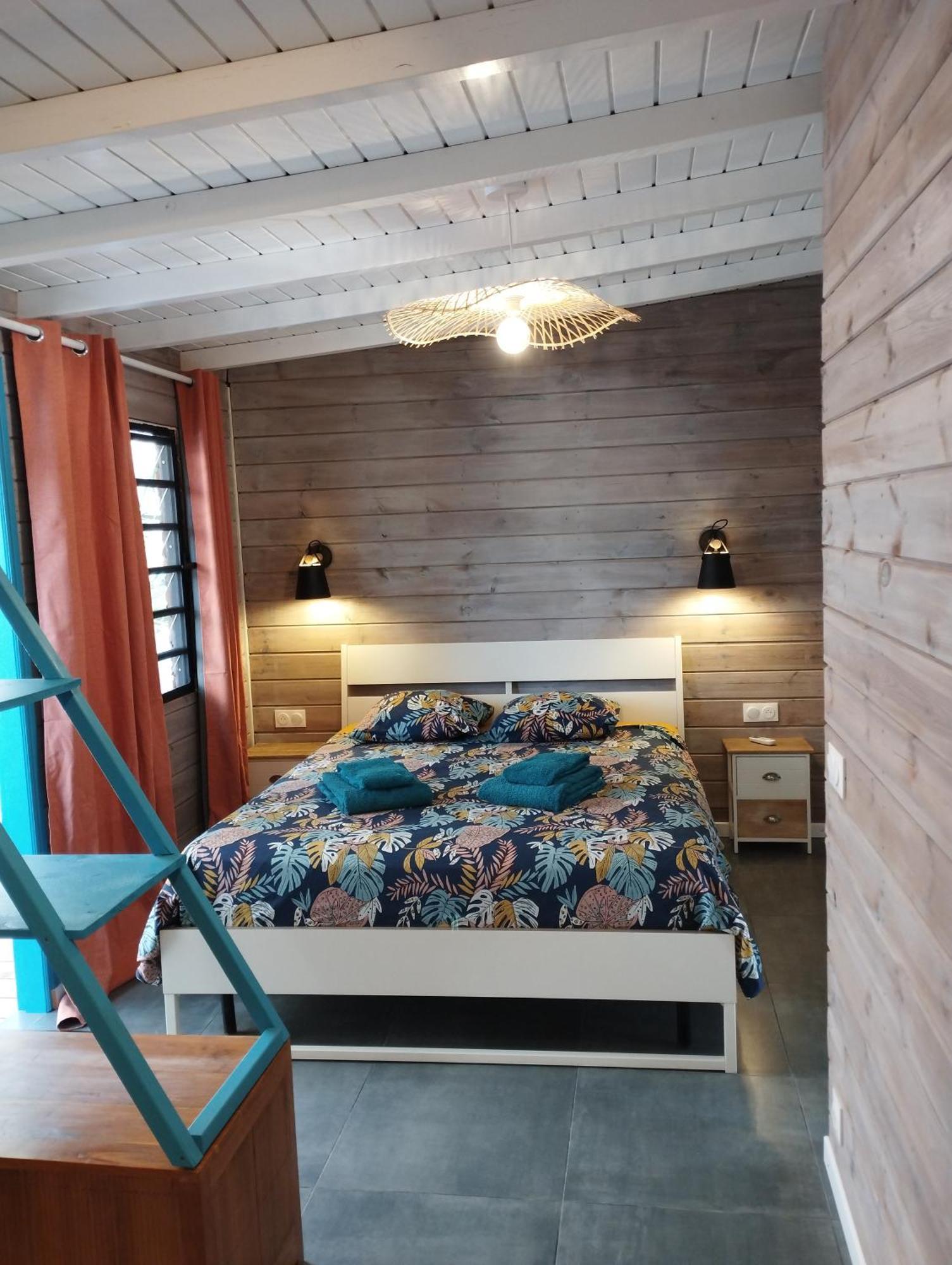 Les Coulirooms - Gite Sainte-Anne  Esterno foto